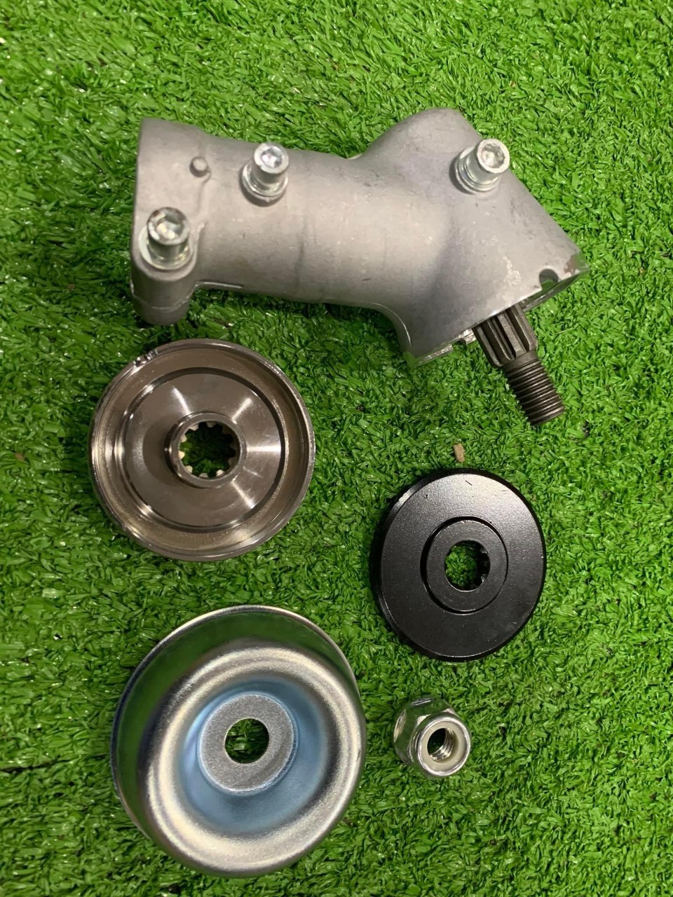 Đầu bò 28 - 9 khía kiểu hus xịn lắp máy cắt cỏ thụy điển 143 và máy honda gx35