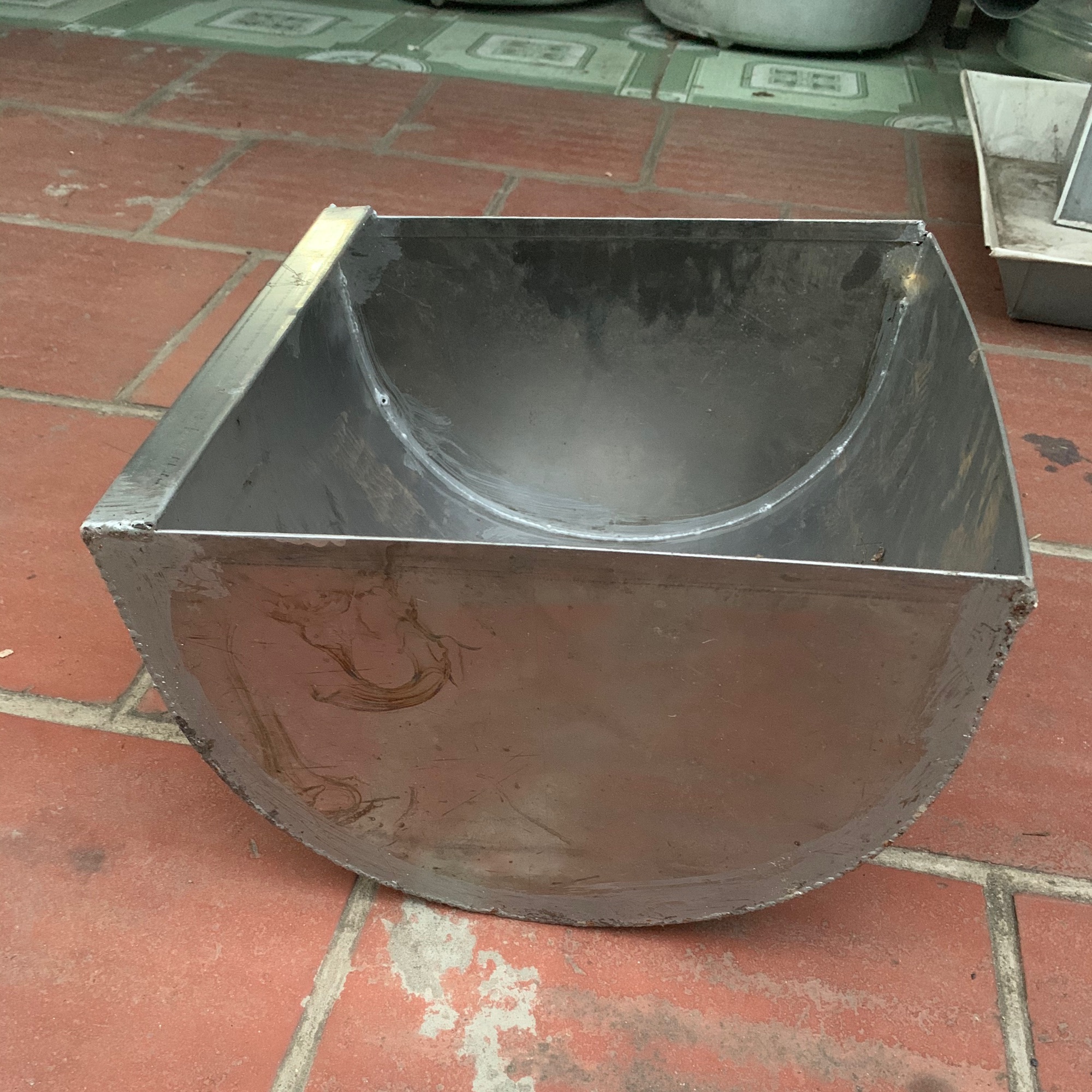 Máng lợn nái bằng inox