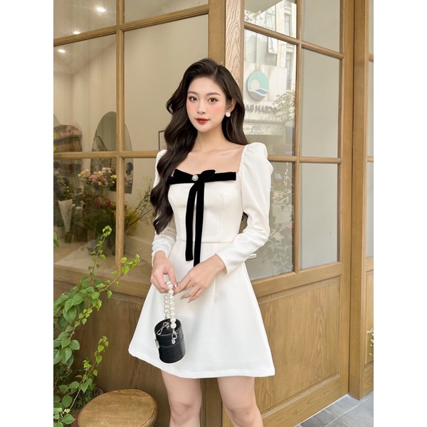 𝐋𝐚𝐮𝐫𝐚 𝐃𝐫𝐞𝐬𝐬 - váy thiết kế dạ tweed đính nơ cổ | Momizi