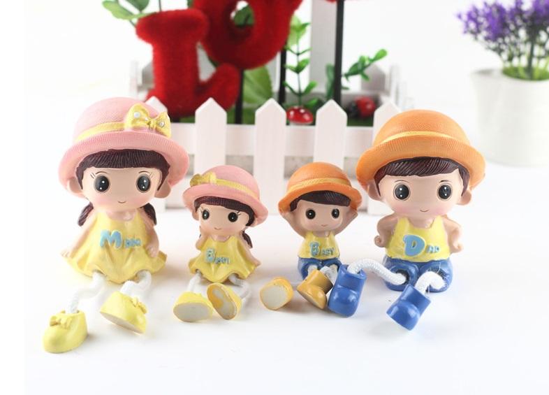 Gia đình 4 thành viên đội mũ A038