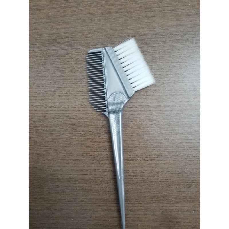 CỌ NHUỘM 2 TRONG 1 CHẢI VÀ NHUỘM TÓC