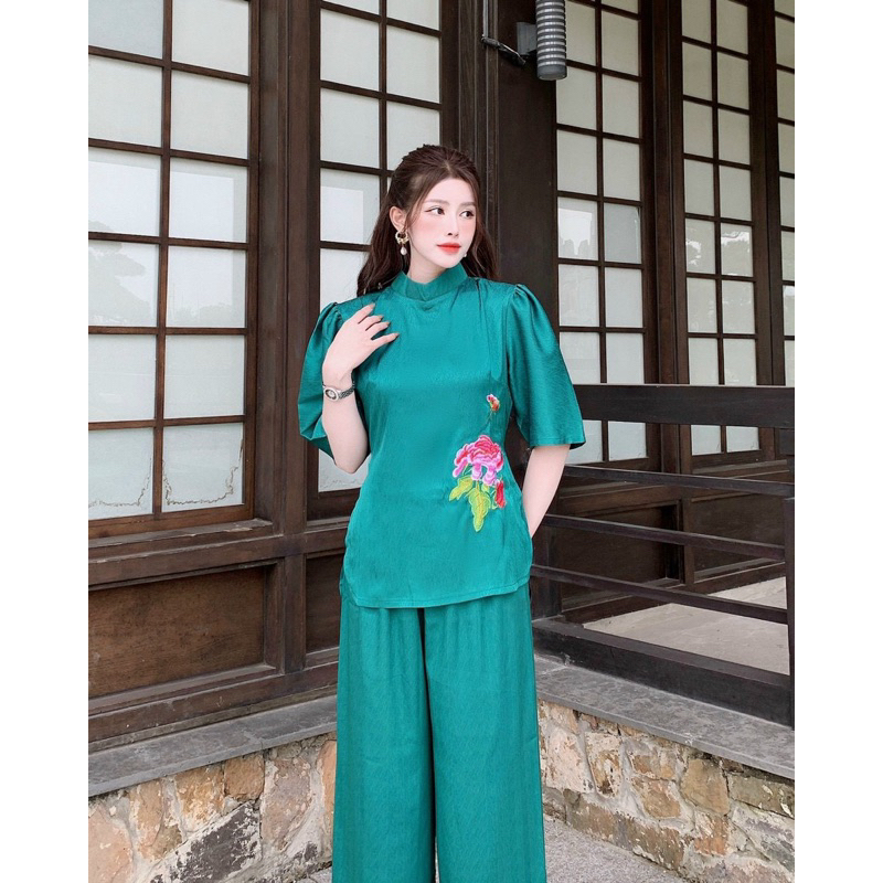 DỒ LAM ĐI LỄ CHÙA  -LỤA GẤM