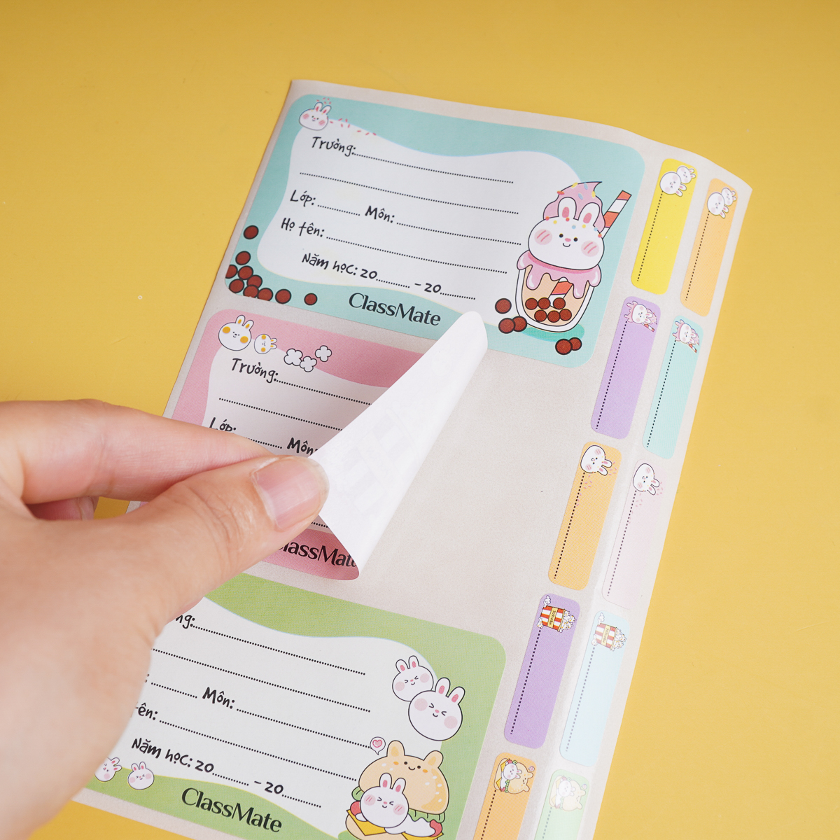Nhãn Vở Có Keo Dán Sẵn CLASSMATE Rabbit 15 Cái/Túi CL-NT230