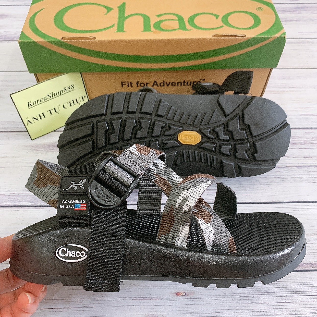 Dép Sandal Nam Chaco D181