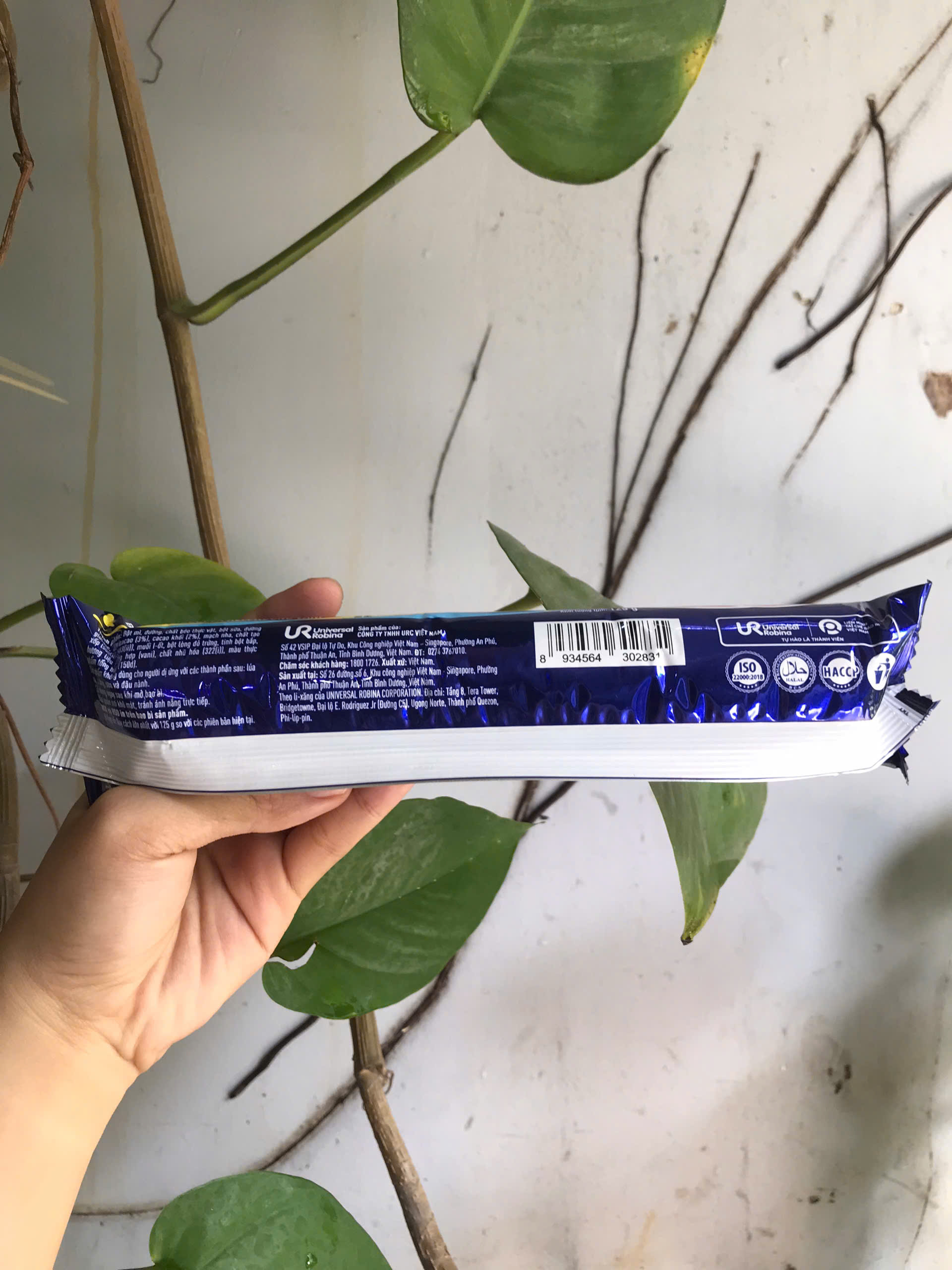 Bánh Quy Cream-O Sôcôla Kem Vani (Cây 125g - Xanh Dương)