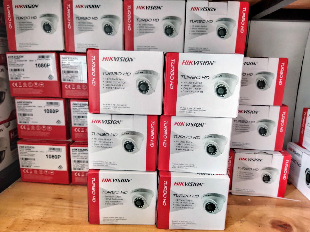 Camera Dome TVI HikVision DS-2CE56D0T-IRP  2MP [HÀNG CHÍNH HÃNG -BẢO HÀNH 2 NĂM]