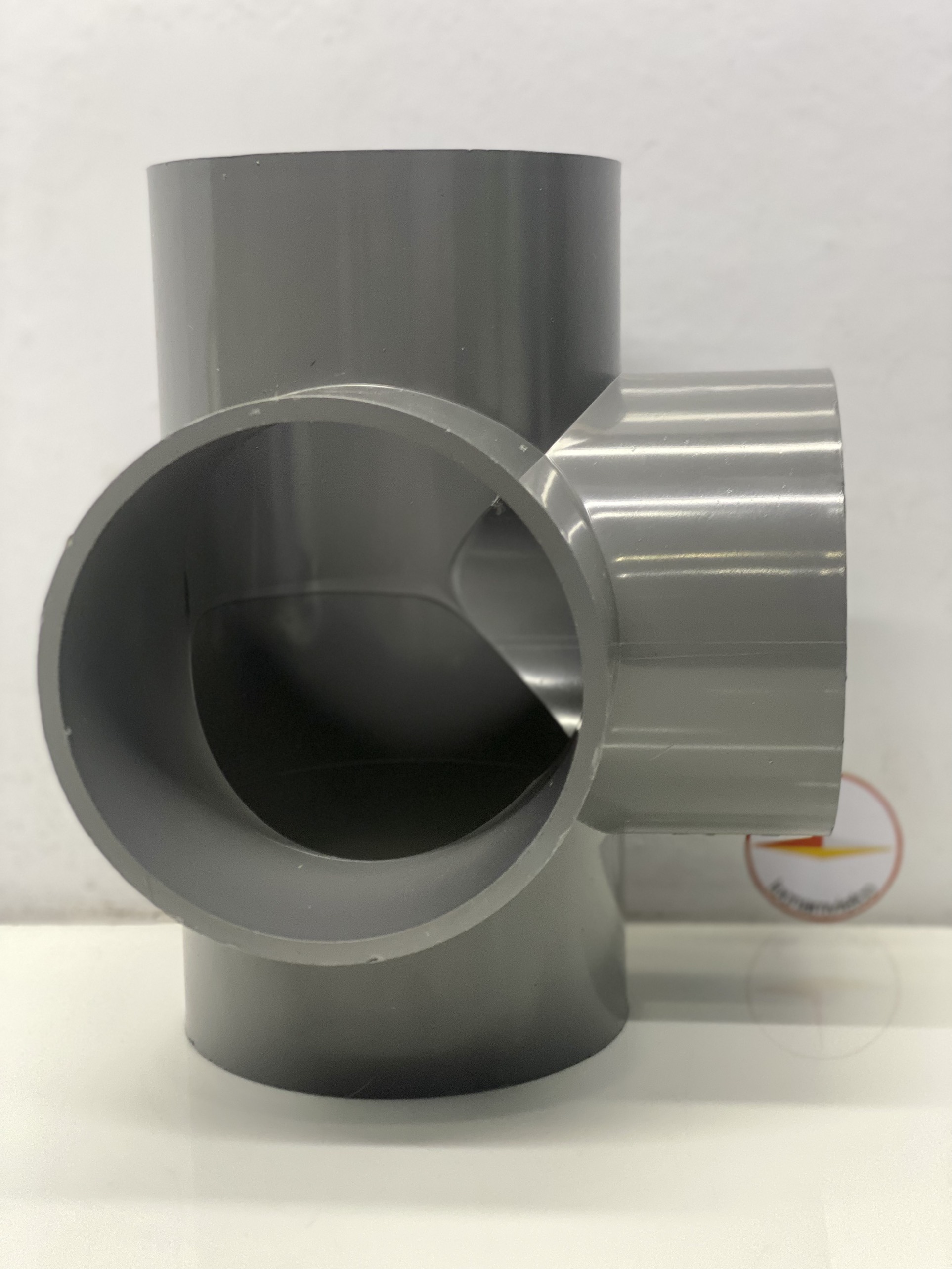 Co 4 hướng 114 nhựa pvc st _c4n114