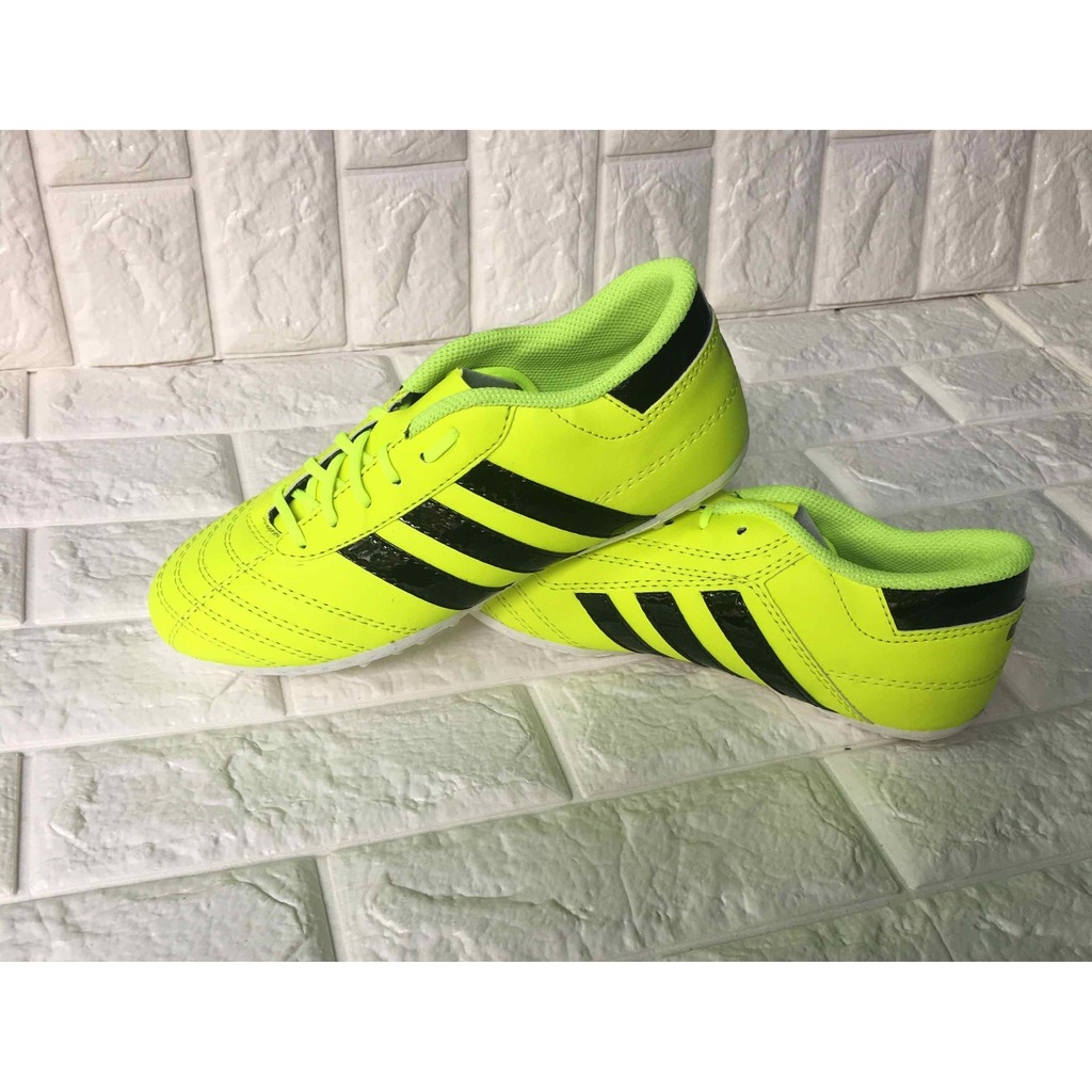 Giầy đá bóng - giầy phủi CT3 - giầy đá banh - sân cỏ nhân tạo - tặng tất