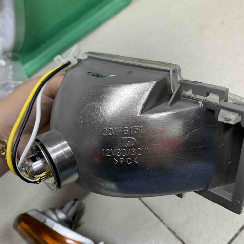 Đèn trước satria 2000 có đuôi bóng zin - 81519445