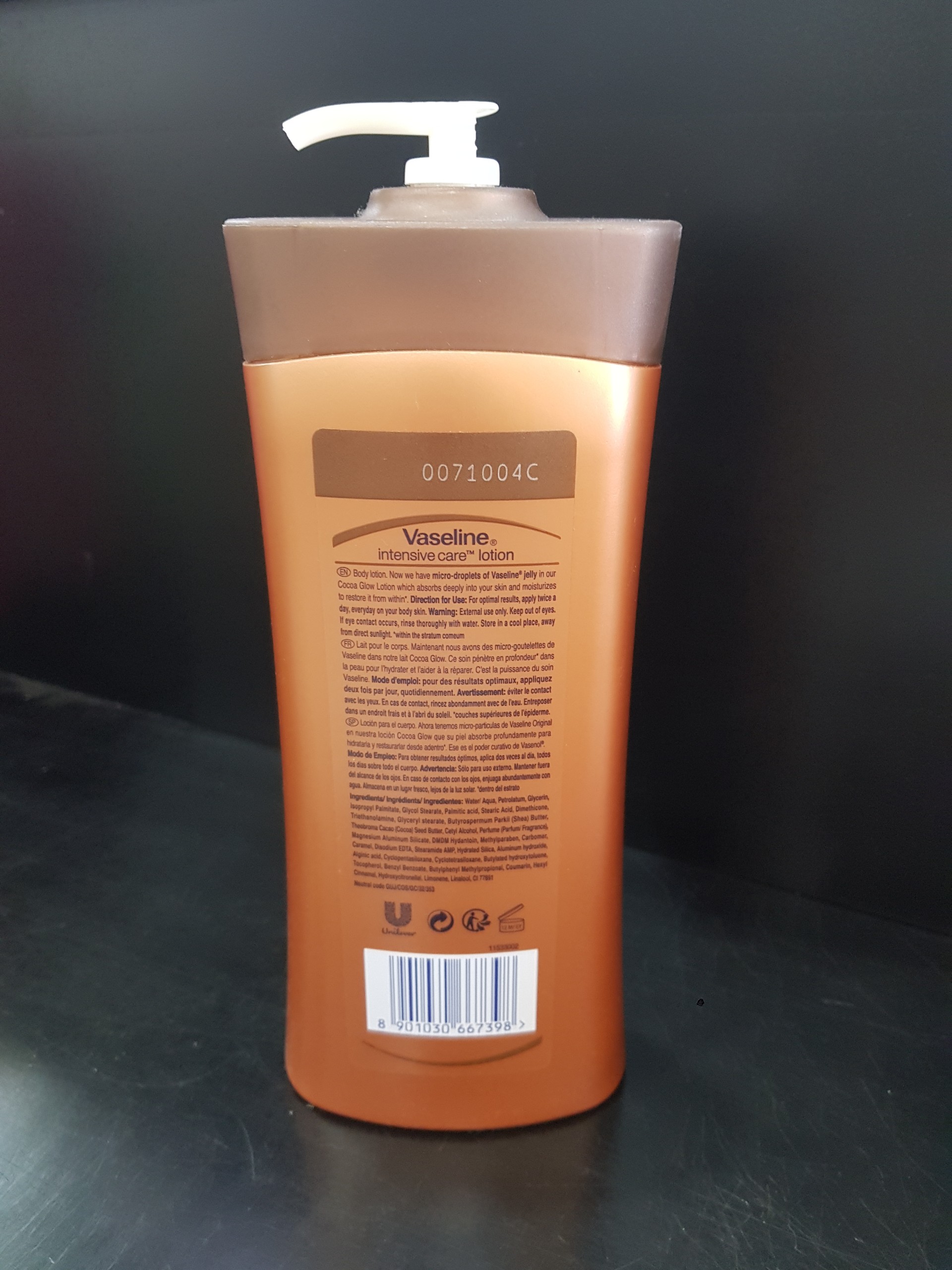 Dưỡng thể Vaseline Intensive Care CoCoa Radiant 725ml