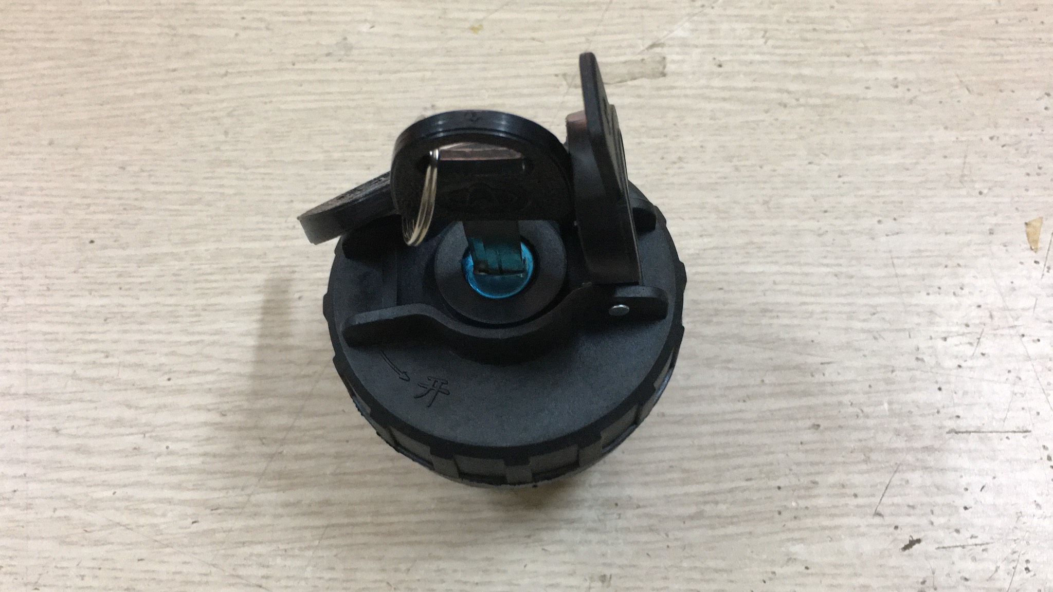 Nắp bình xăng xe Suzuki APV, Pro