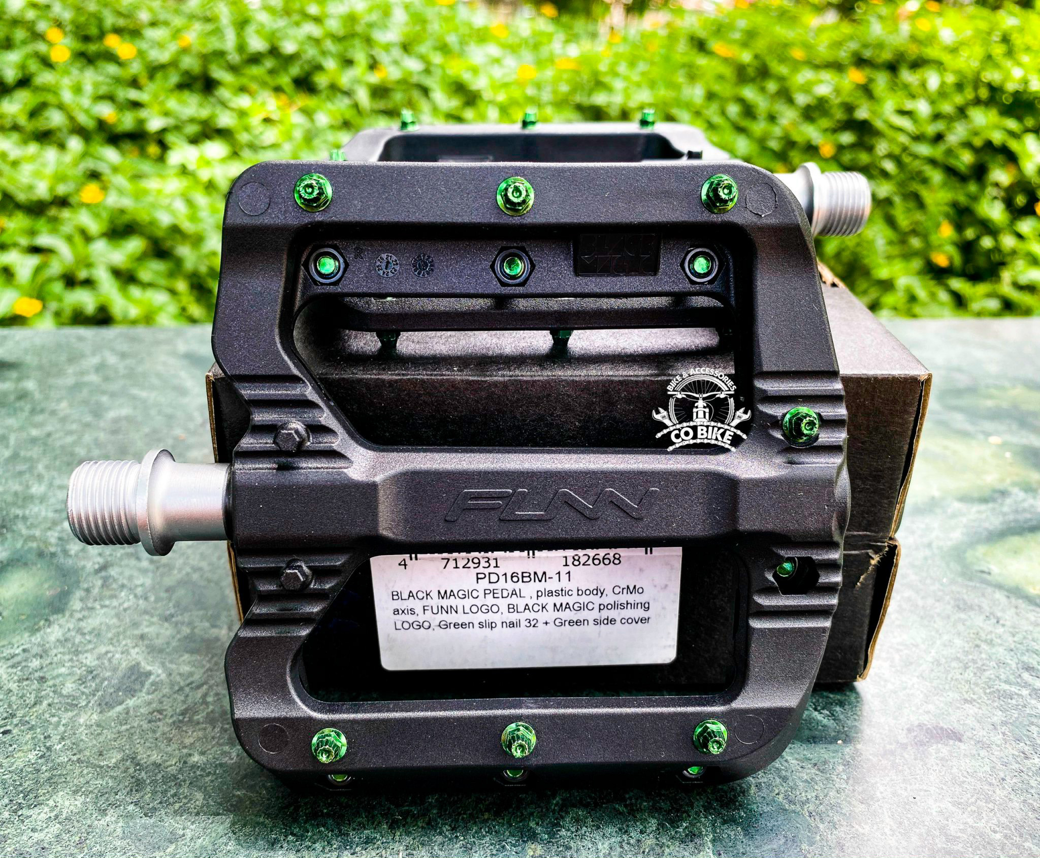 Pedal Funn ( BLACK MAGIC PLASTIC. MTB)