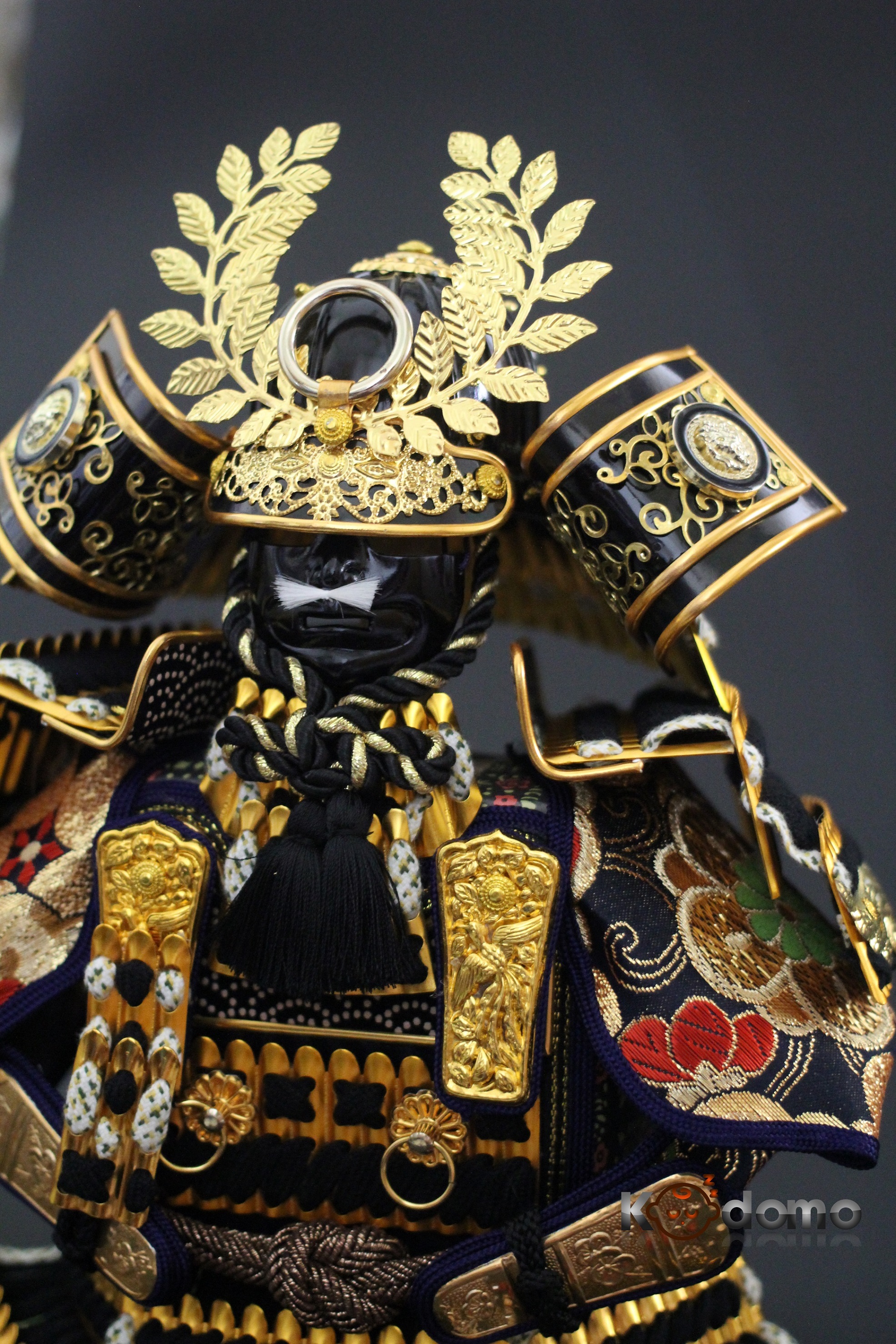búp bê nhật bản , búp bê samurai , áo giáp samurai  , 人形 , 武者人形 , 子供大将 , 鎧 , 兜 , 五月人形, 日本武士