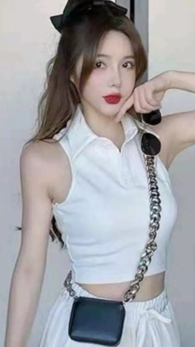 [HCM]Áo thun sát nách có cổ crop top 40k 35-50kg
