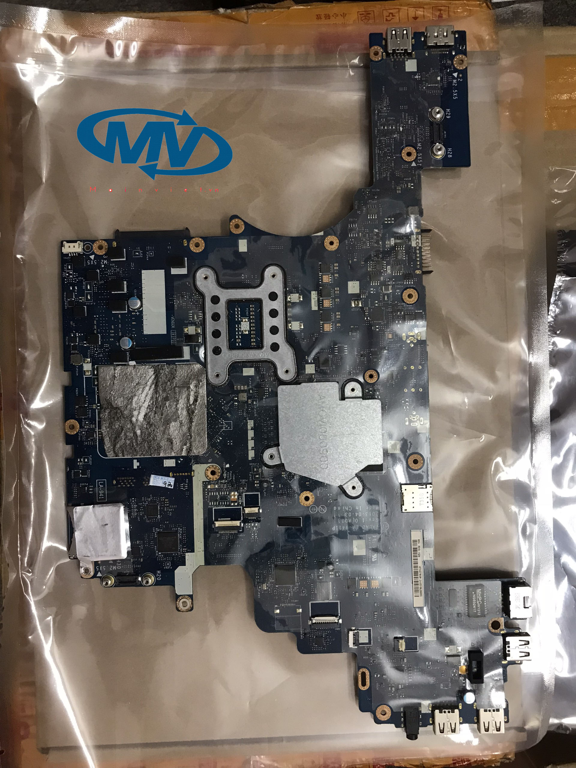 Main dell Latitude E6540  - SR17C / QM87