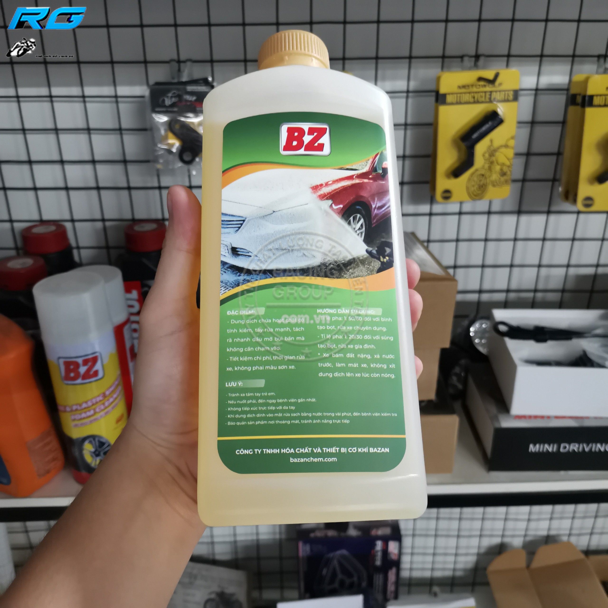 Dung Dịch Nước Rửa Xe Bz Không Chạm Siêu Sạch 1 Lít