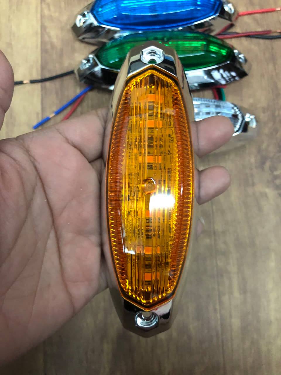 đèn chớp nóc 4022