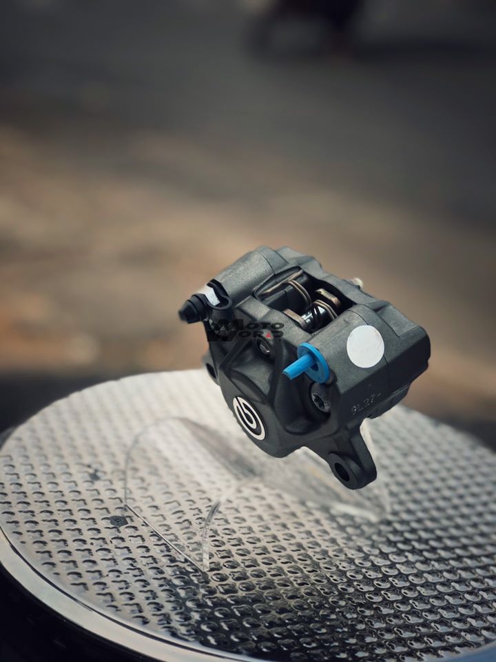 [Motoworld Phân Phối] Heo Brembo 2Pis Đối Xứng (Màu Bạc)