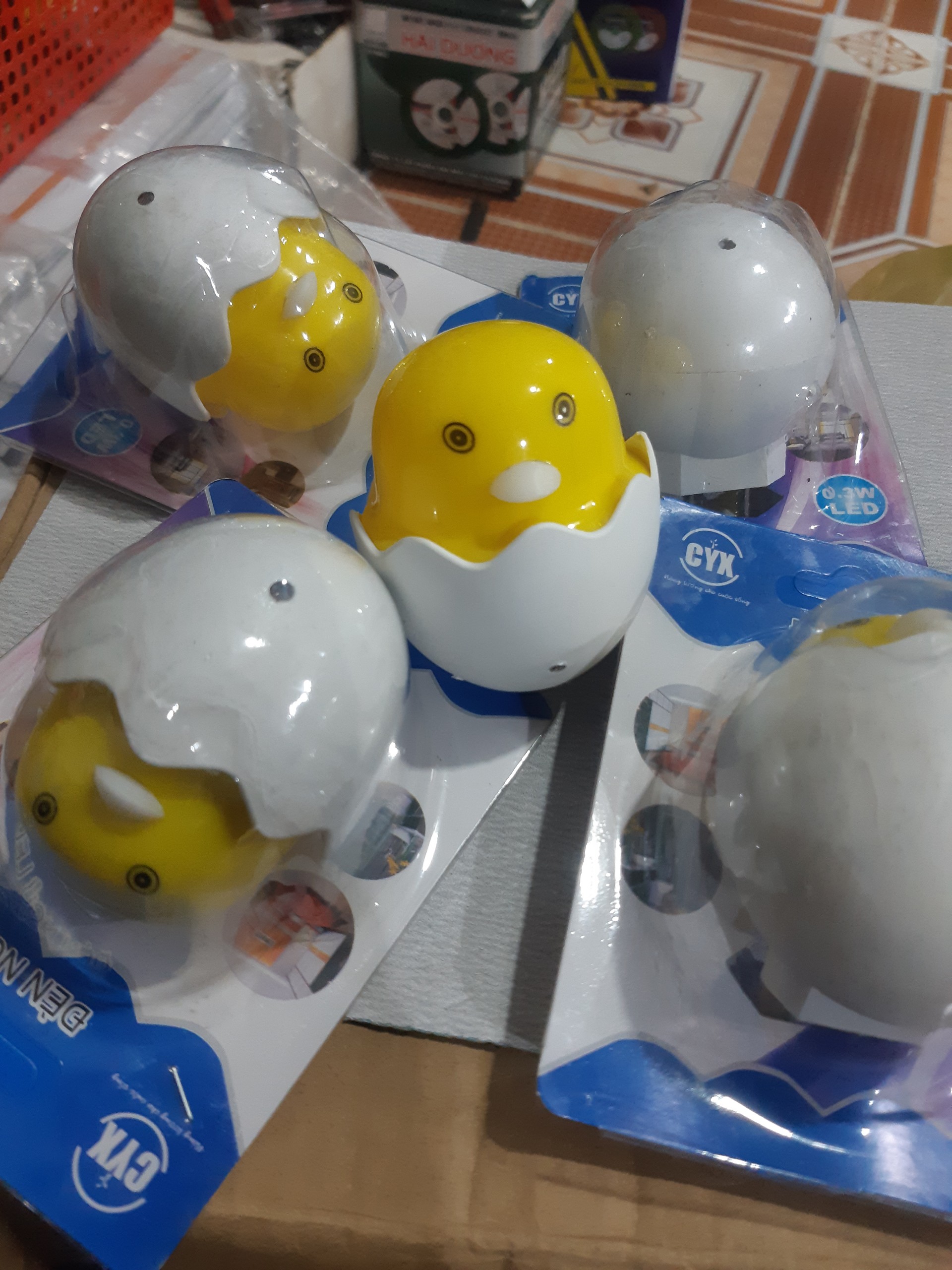 Đèn ngủ cảm ứng - hình gà con