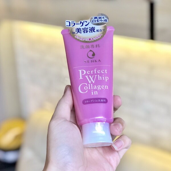 Sữa rửa mặt Collagen  Perfect Whip Collagen