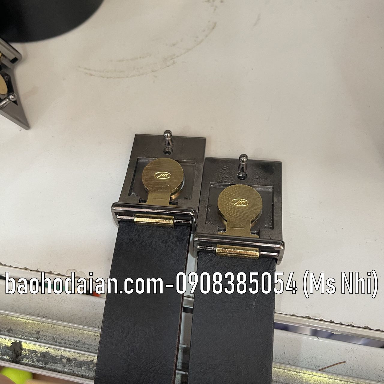 Thắt lưng bảo vệ mặt trong kèm chữ BV