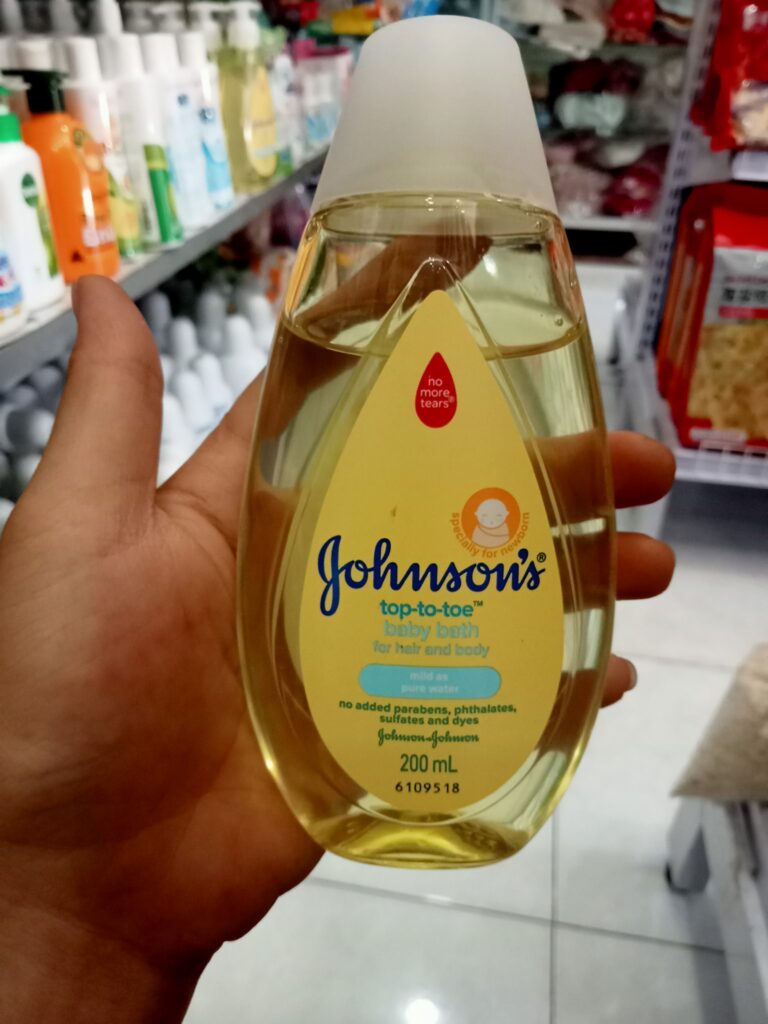 Sữa tắm gội toàn thân johnson 2in1 200ml không cay mắt bé