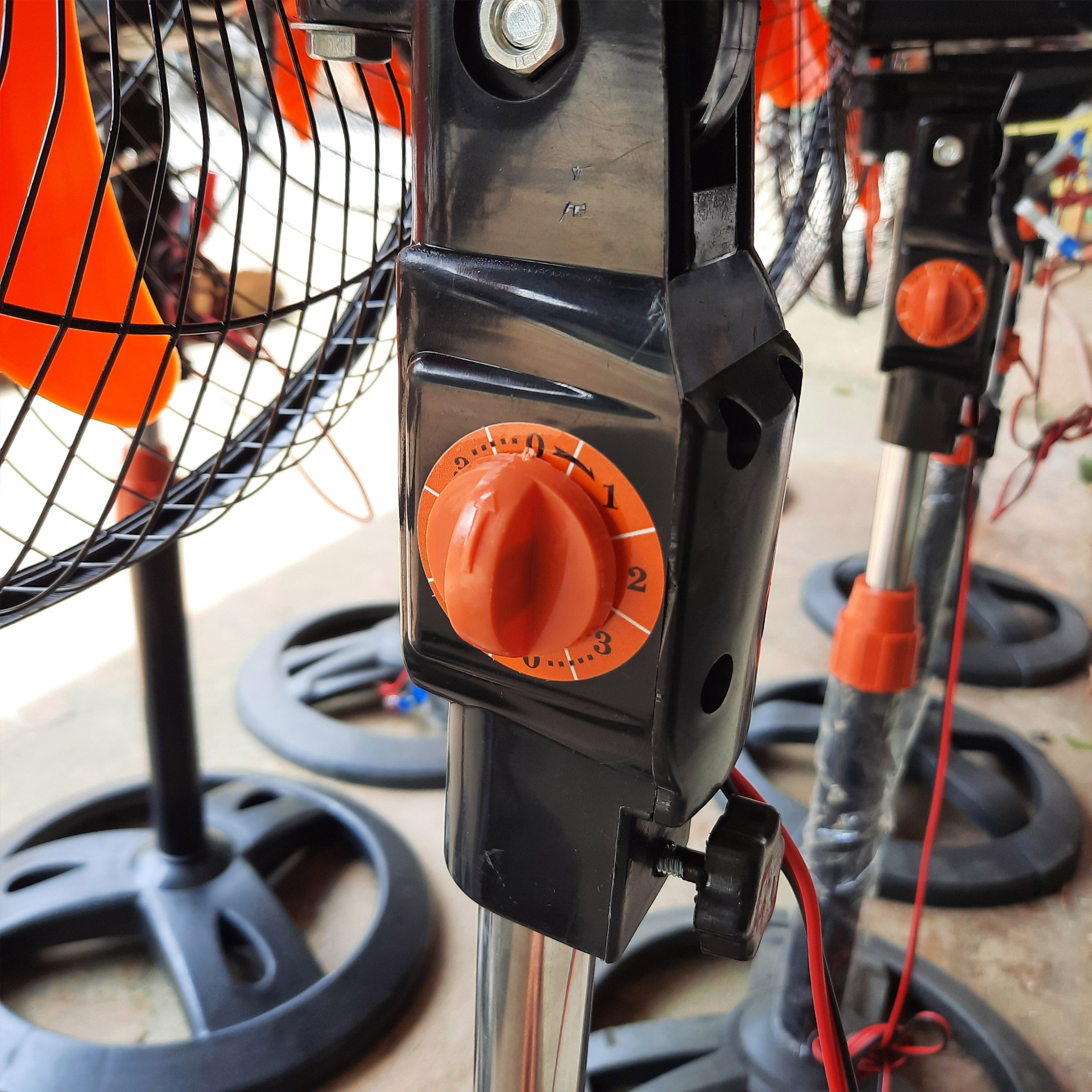 quạt cây chạy bình acquy 12v bảo hành 12 tháng