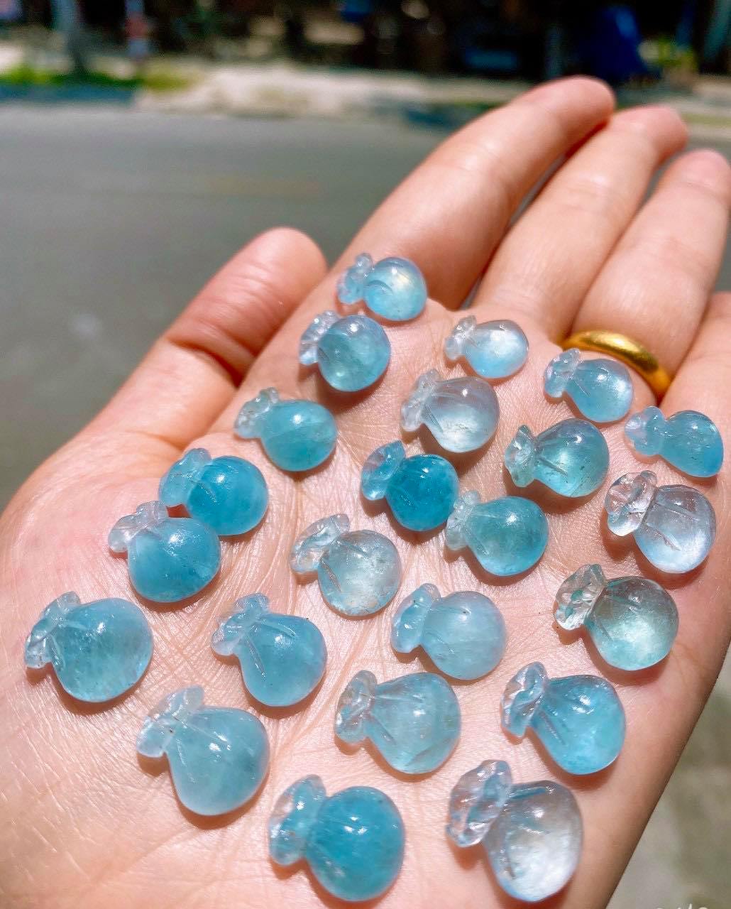Mặt dây chuyền túi tiền phong thủy đá aquamarine