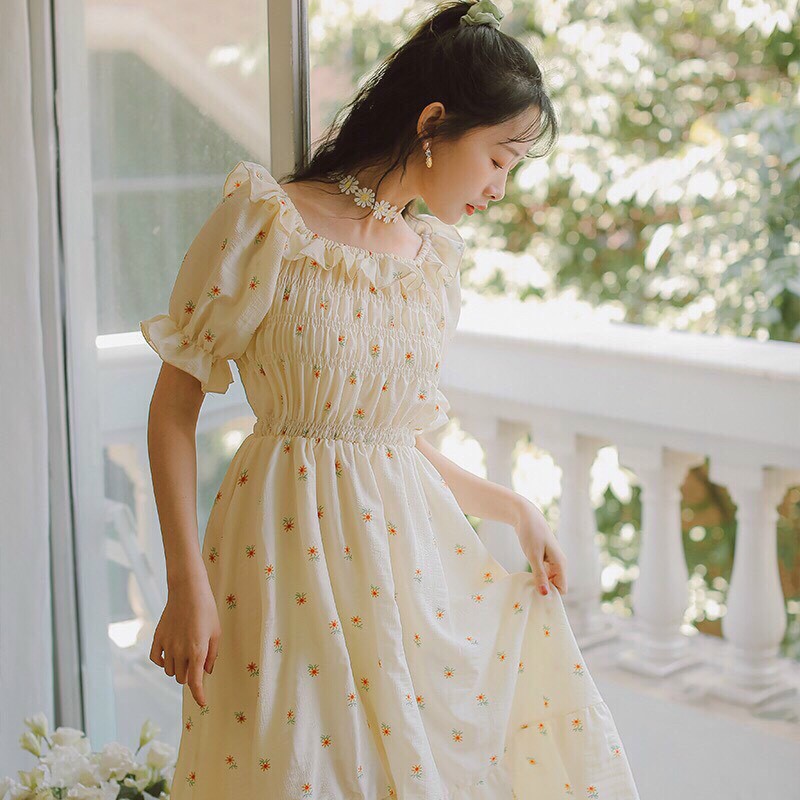 Đầm dạo phố đuôi cá bánh bèo