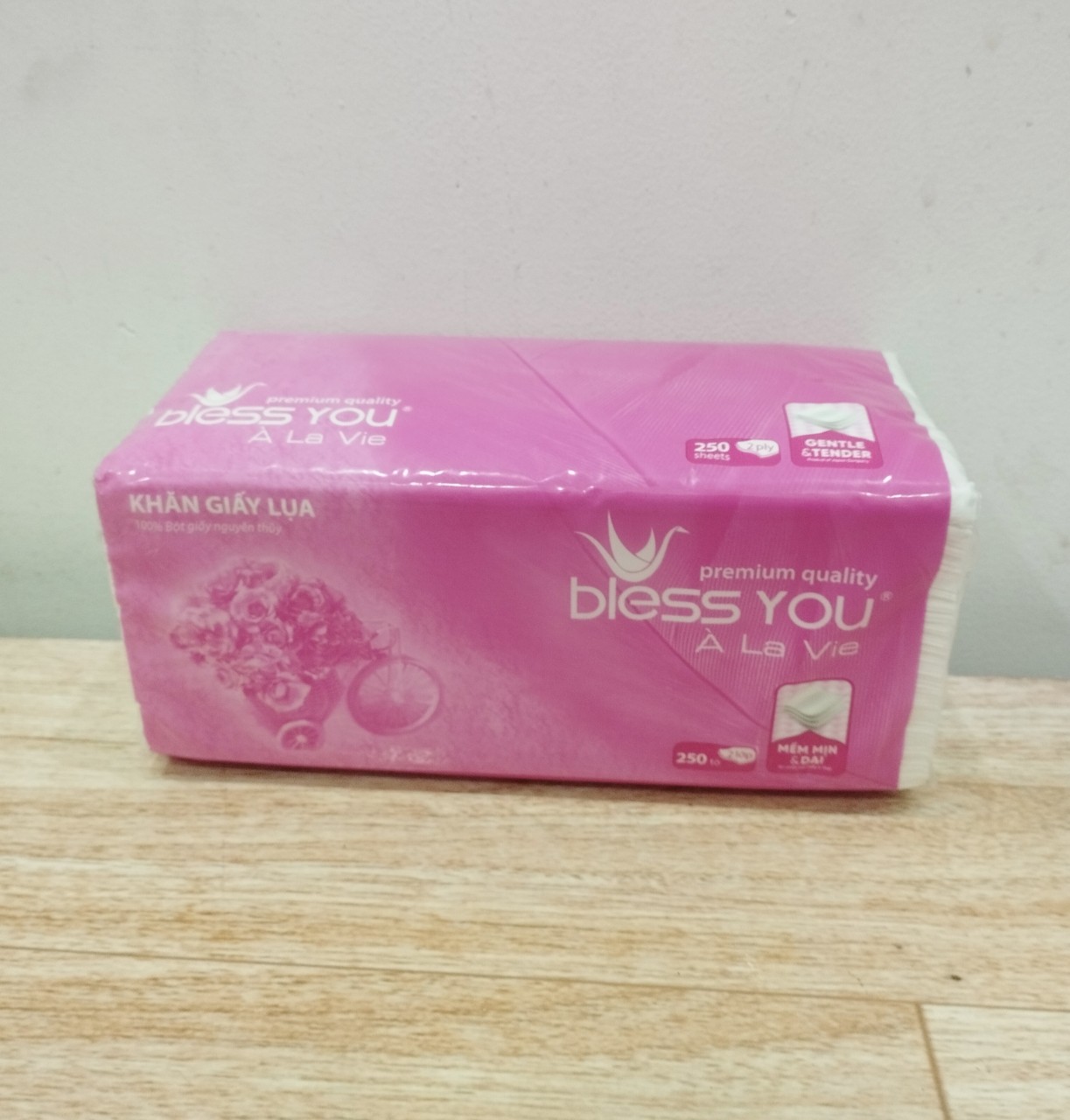 Khăn giấy lụa Bless You 2 lớp cao cấp 250 tờ