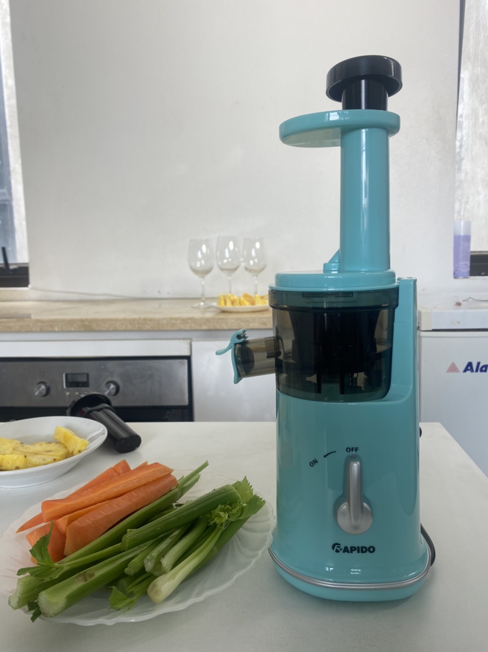 Máy ép chậm mini Rapido RSJ-120B Trắng - Xanh