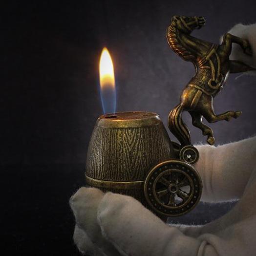 Bật lửa gas hình Xe Ngựa Cổ