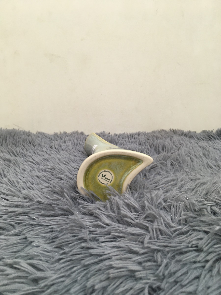 BÌNH HOA XOẮN GÓC 22 CM - GỐM SỨ CƯỜNG PHÁT