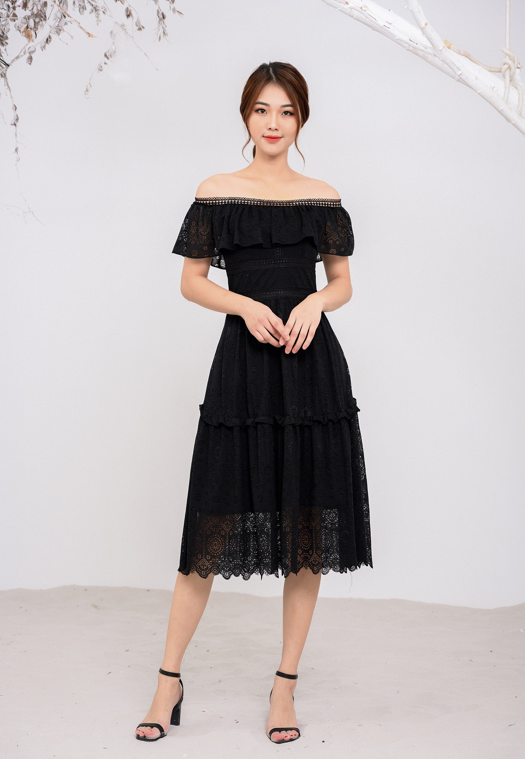 Đầm maxi Mila ren trễ vai đen 20DK070DE