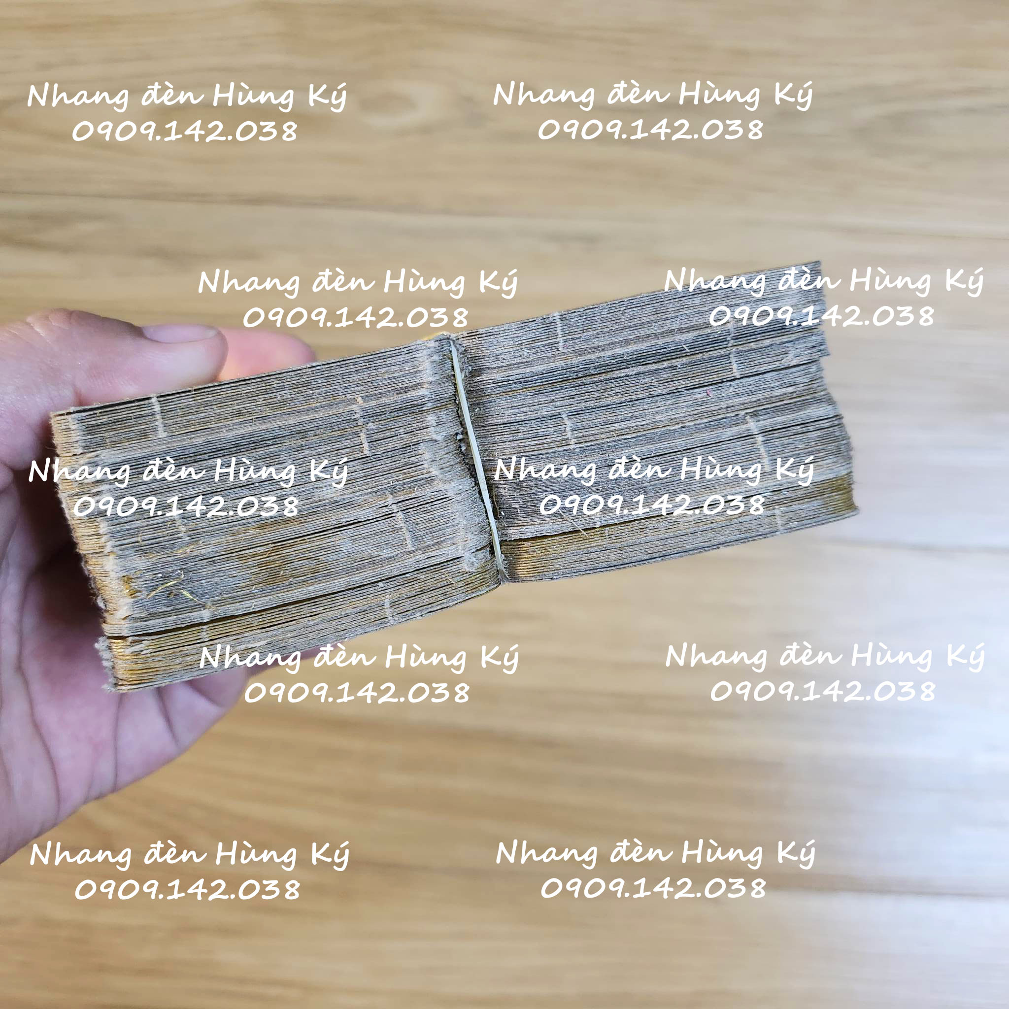Hàng mã vàng quốc tế hay vàng thẻ lớn