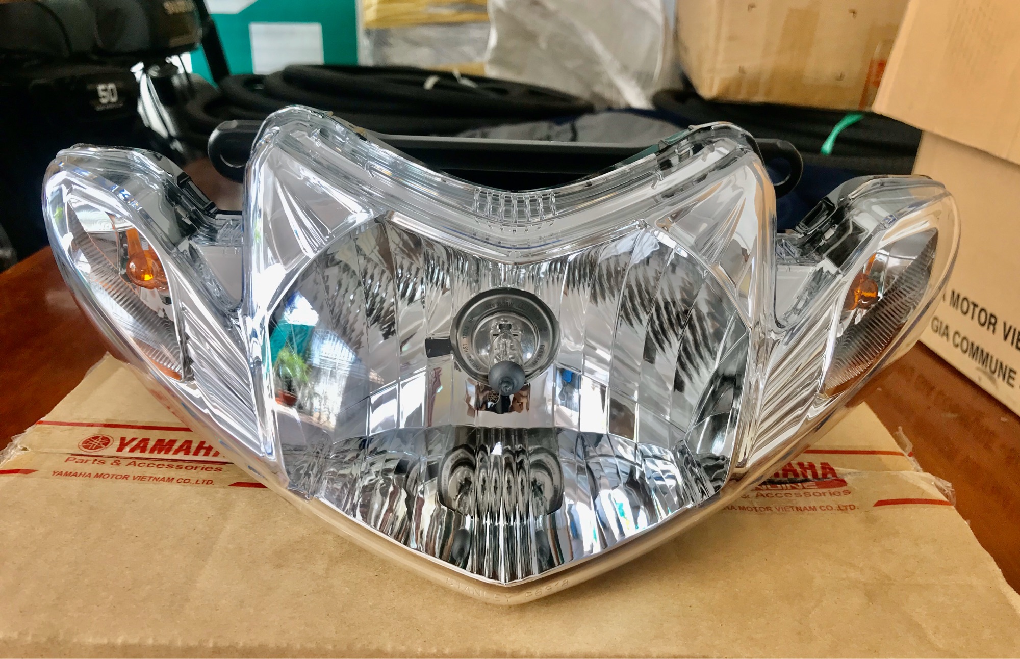 Headlights - Genuine Yamaha Sirius Headlights