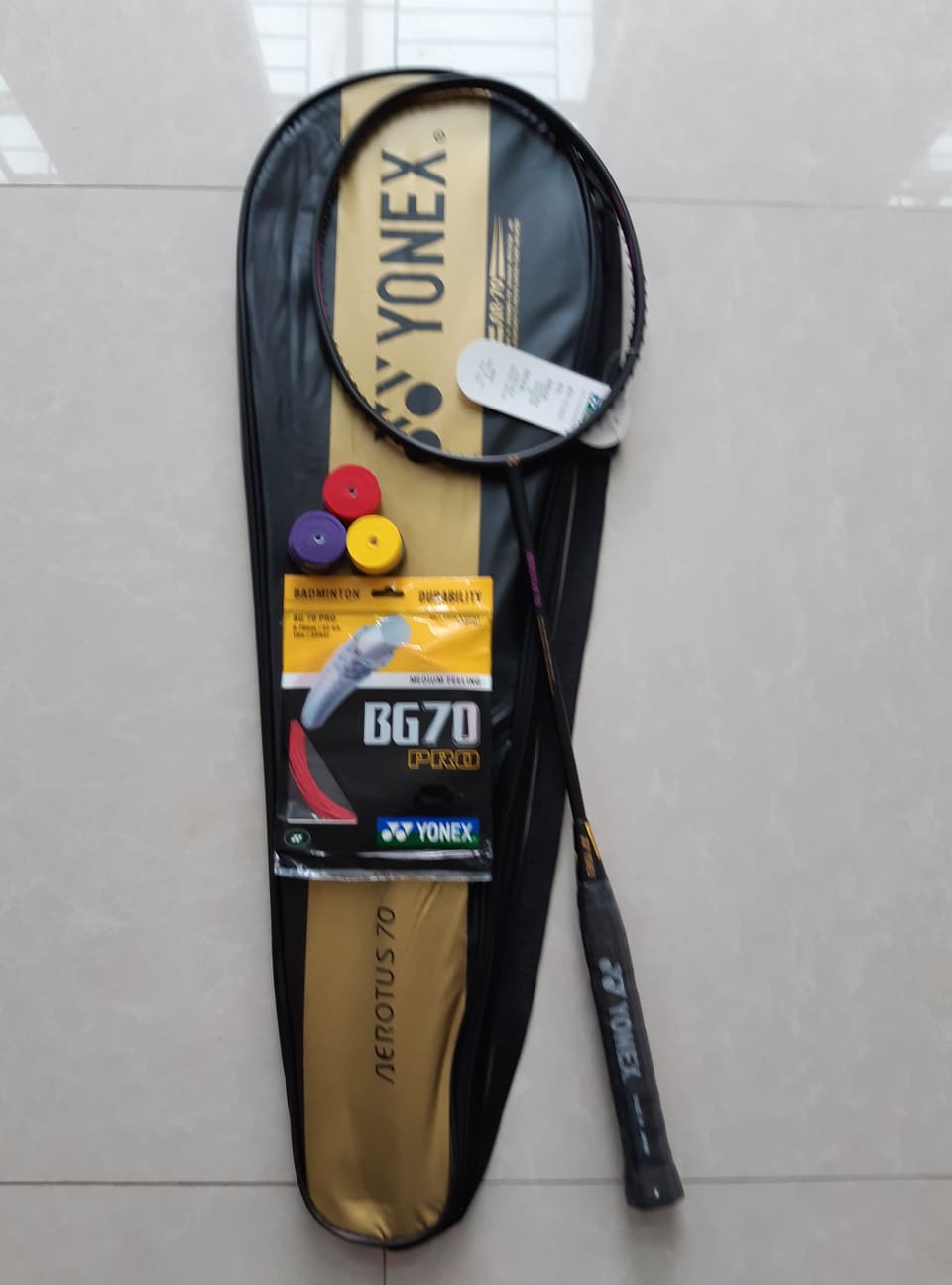 Combo 2 vợt cầu lông yonex khung carbon (Tặng 1 lần căng dây và quấn cán)