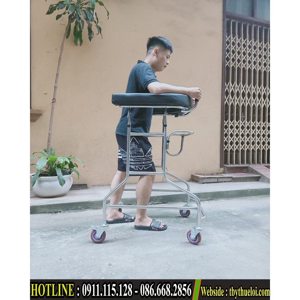 Xe tập đi lại cho bệnh nhân liệt