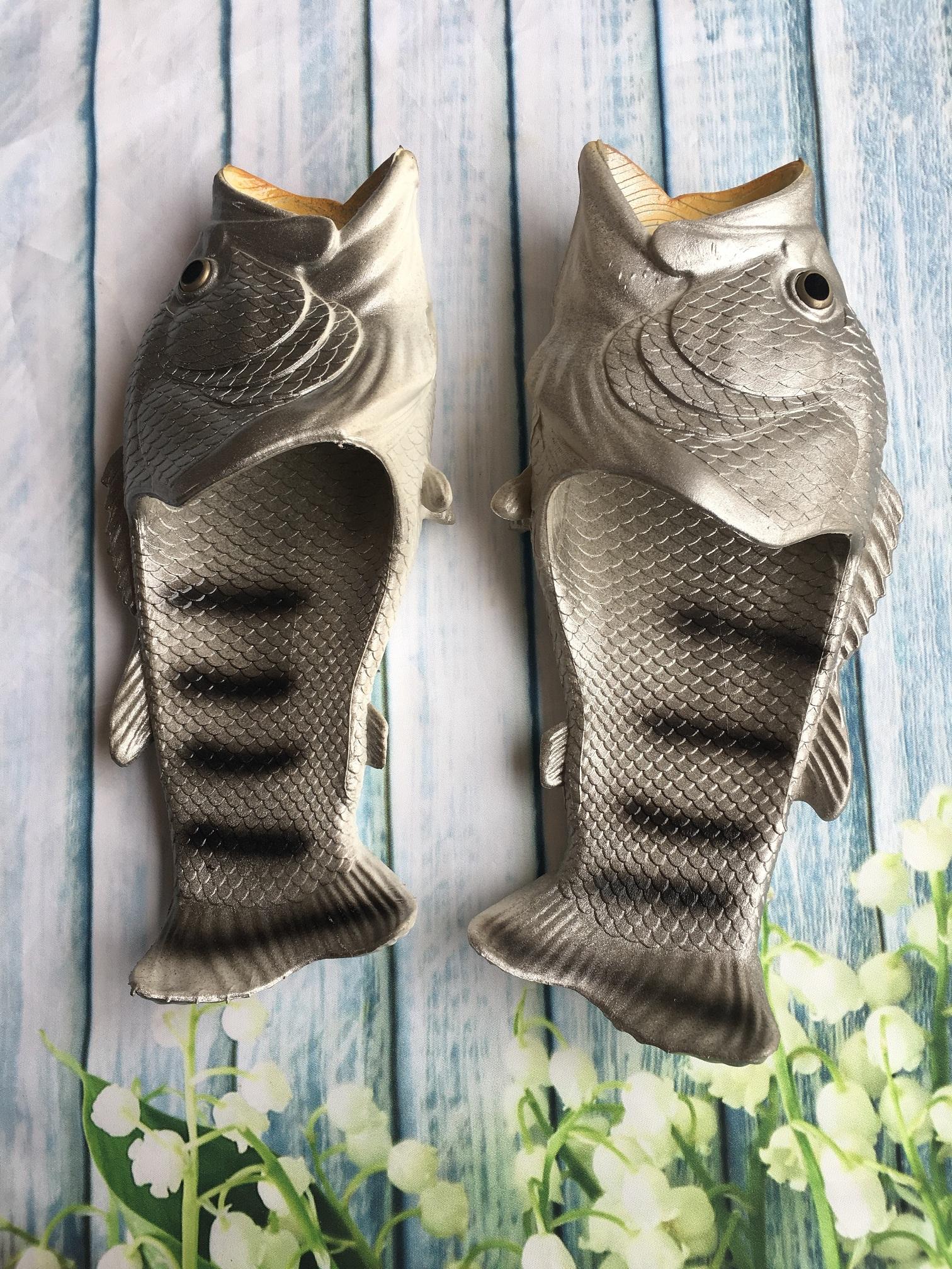 Dép Cá Chép Màu Xám Nhựa Dẻo Chất Lượng Cao có size 36-45 Hàng Có Sẵn