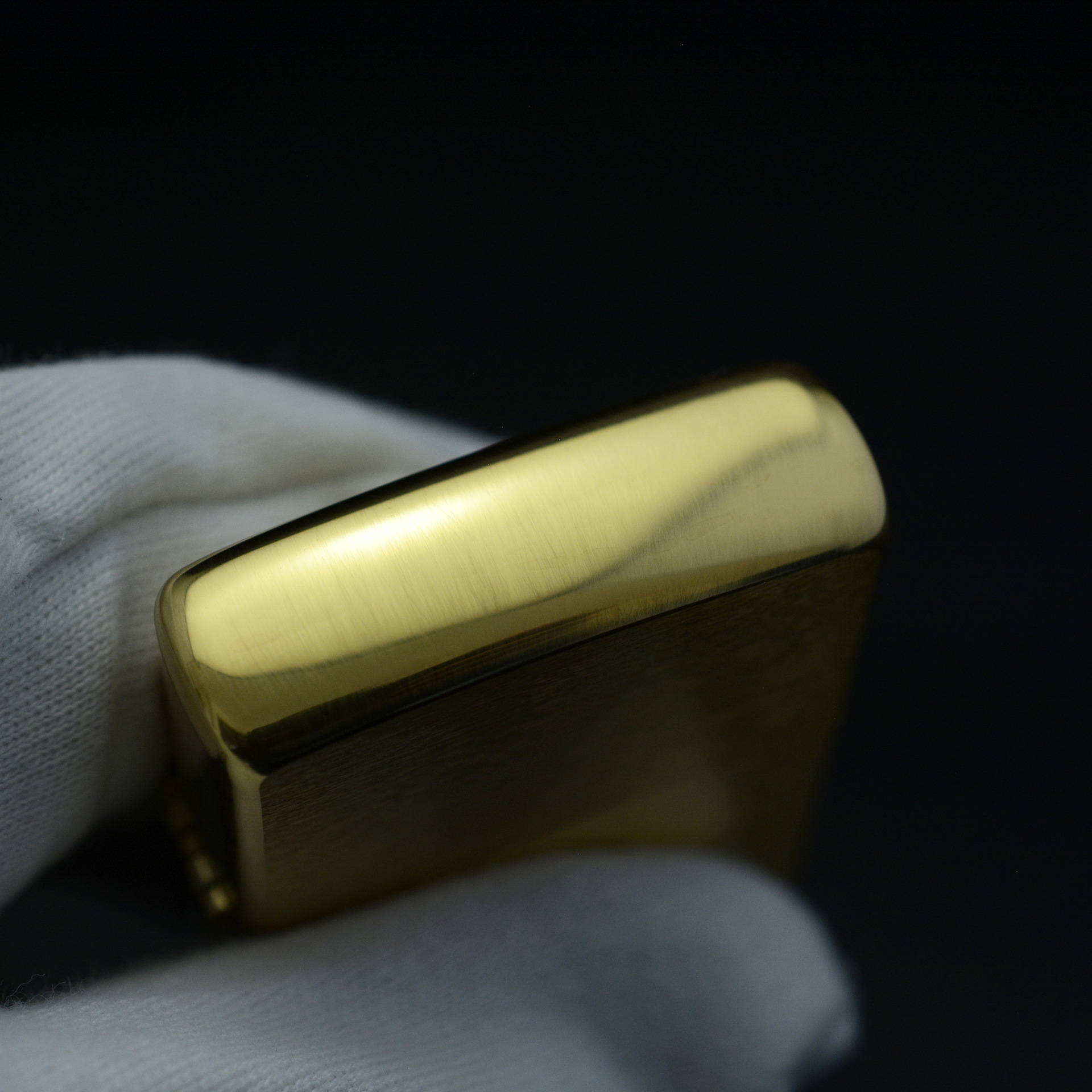 Bật lửa Zippo chính hãng có tem đỏ  - Zippo Brushed Brass 204B