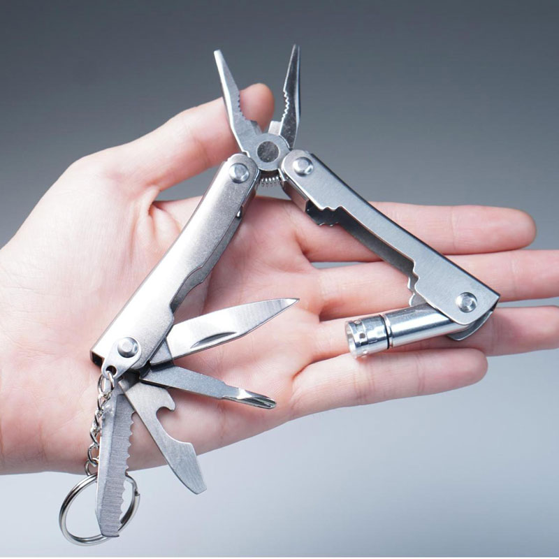 [HCM]MÓC KHÓA KỀM ĐA NĂNG - ĐÈN PIN (9 IN 1 FOLDING PLIERS MULTI-TOOL WITH FLASHLIGHT)