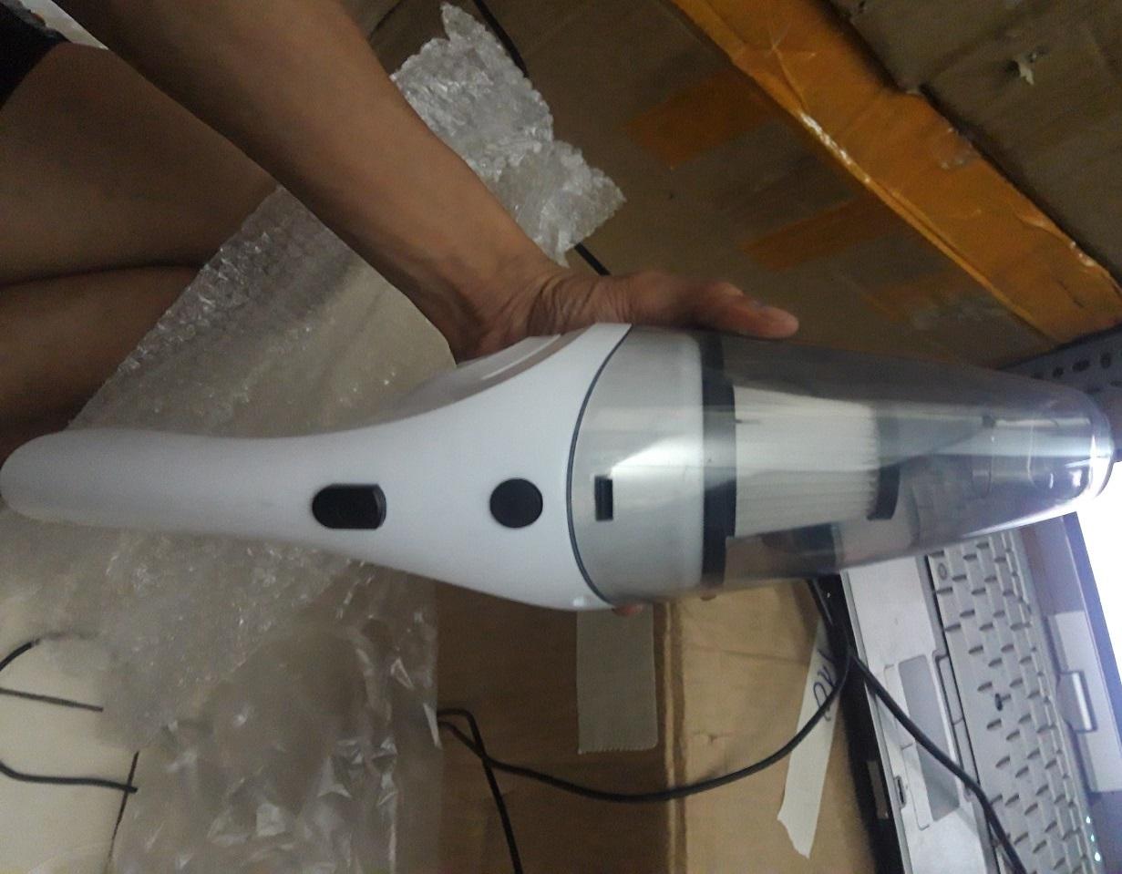 Máy hút bụi mini cầm tay