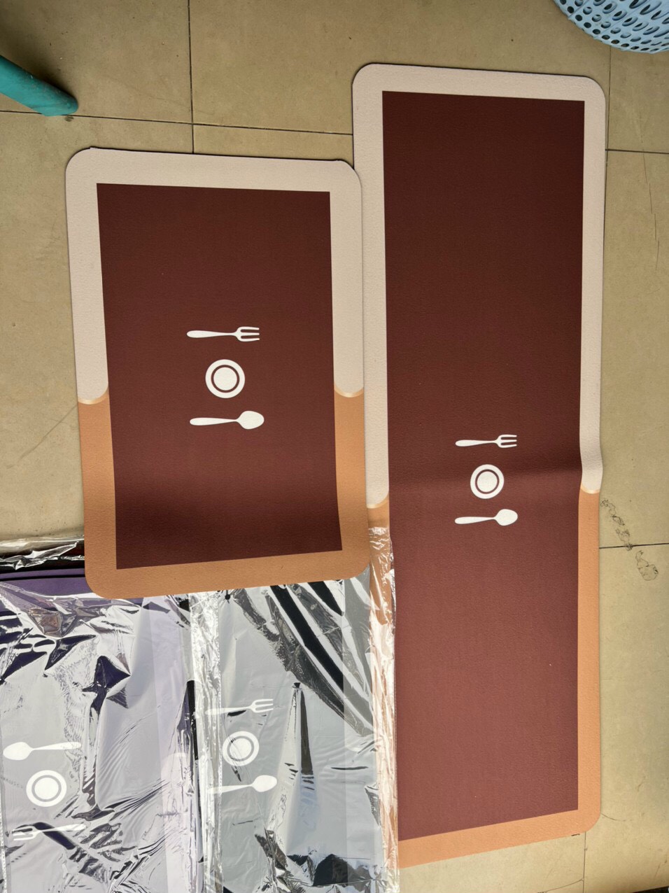 Thảm nhà bếp bộ 2 silicon chống trượt siêu thấm hút cao cấp, thảm lau chân nhà bếp siêu thấm nước đẹp cute nhã nhặn