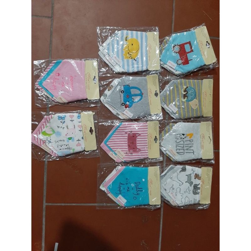 (có bán tách lẻ 1 cái ) Yếm tam giác MomCare Set 3 cái - Babibo