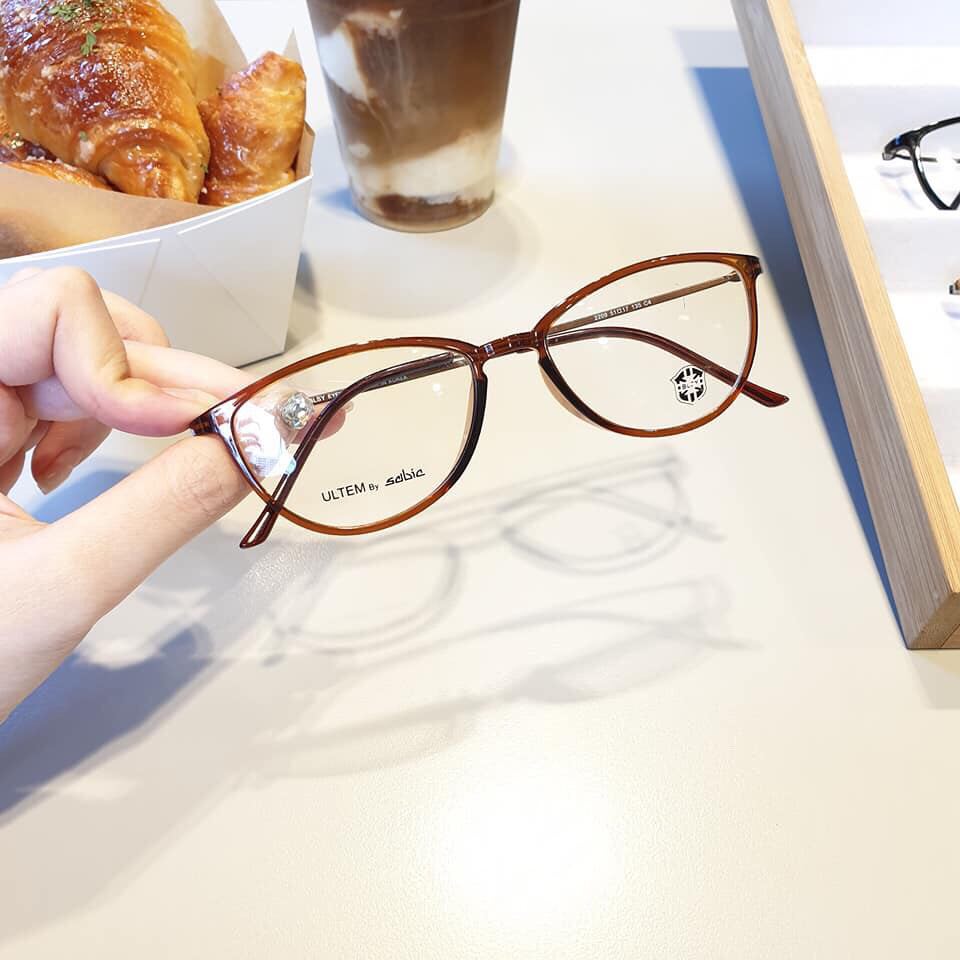 Kính Mắt bầu ultem gọng kim loại tăm mảnh