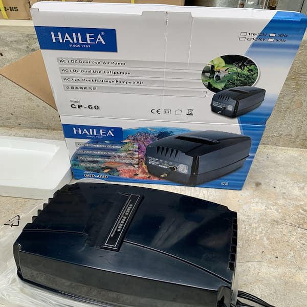 Máy sủi tích điện hồ cá Hailea CP60