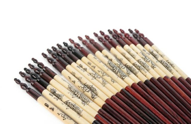 BỘ ĐŨA THỜ GỖ HƯƠNG KHẢM HOA VĂN 10 ĐÔI