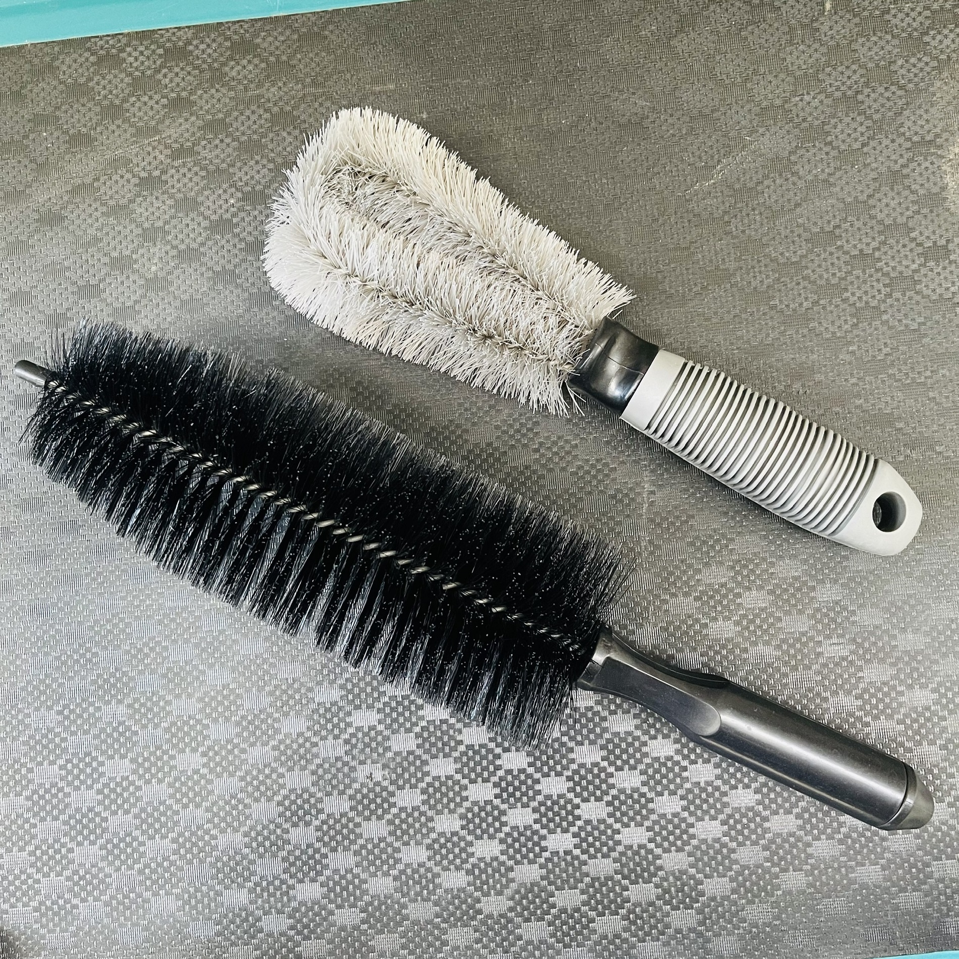 Chổi cọ rửa khoang máy, cọ lazang, cọ mâm rửa xe máy xe oto