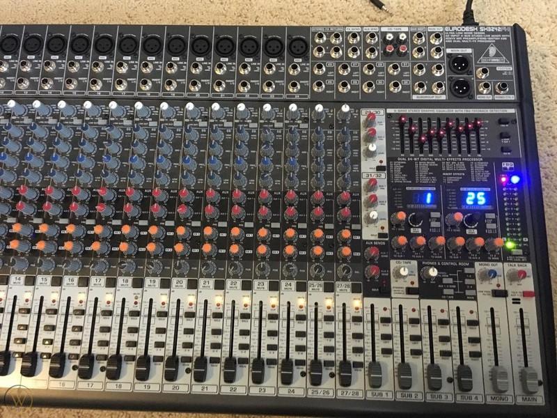 BÀN MIXER SÂN KHẤU BEHRINGER SX 3242FX