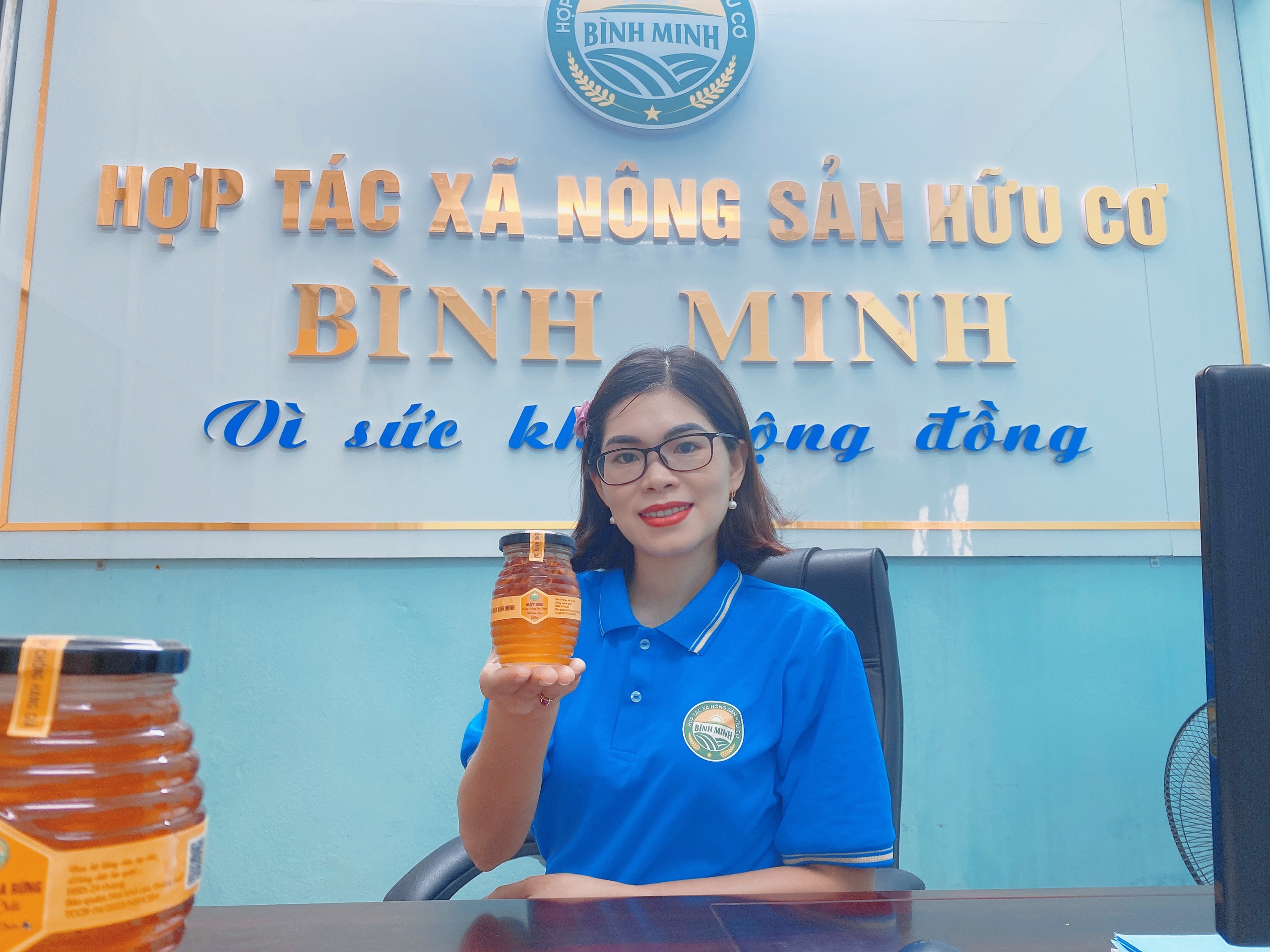 mật ong đông trùng hạ thảo BÌNH MINH